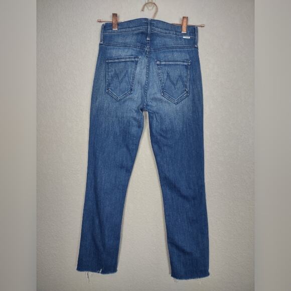 MOTHER The Mid Rise Dazzler Crop Fray Jeans In Squeeze It Size 25 - Picture 3 of 16